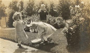 (ALFRED STIEGLITZ & EDWARD STEICHEN). Souvenir Kodak Competition 1905.